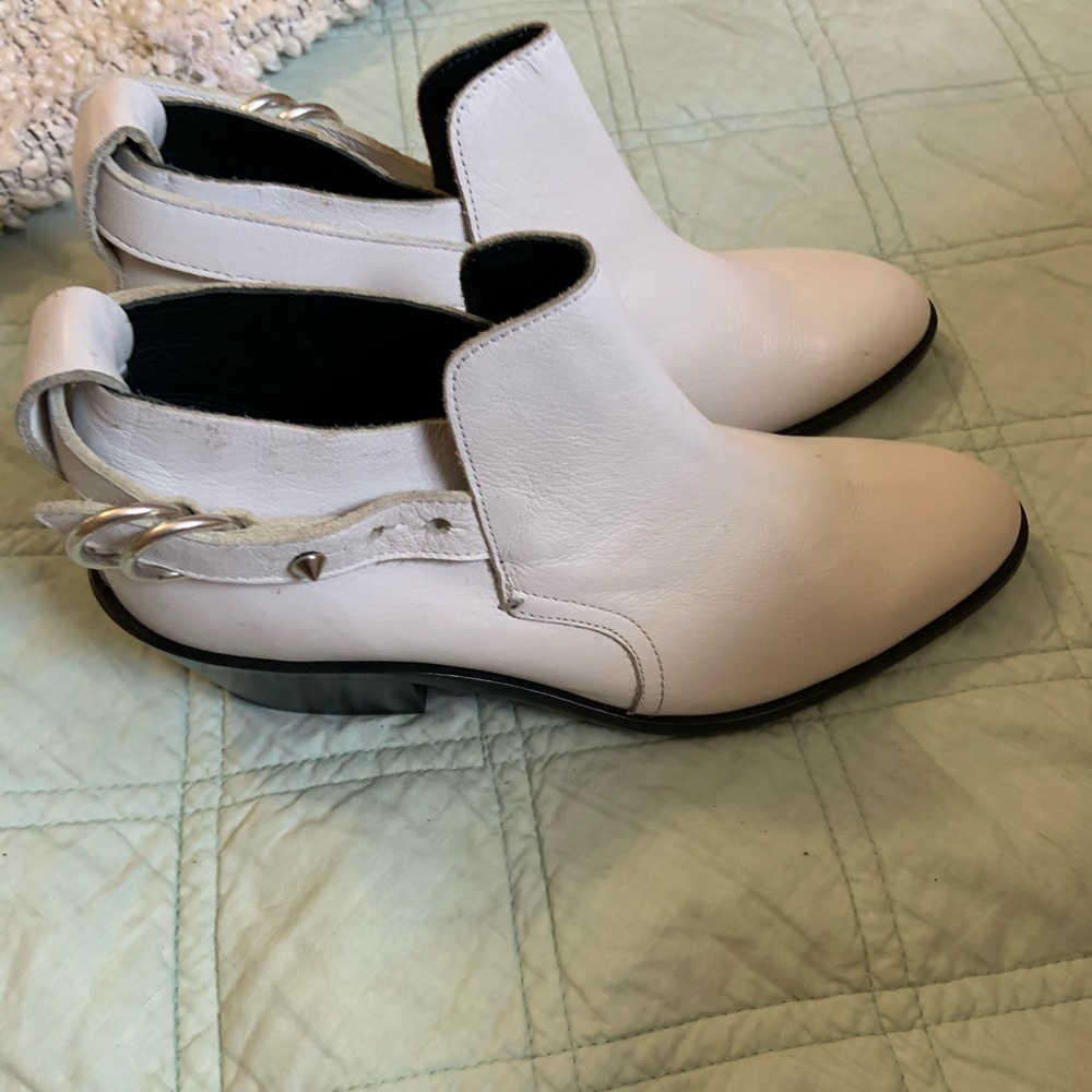 👢Rag & Bone white ankle booties NWT sz 37